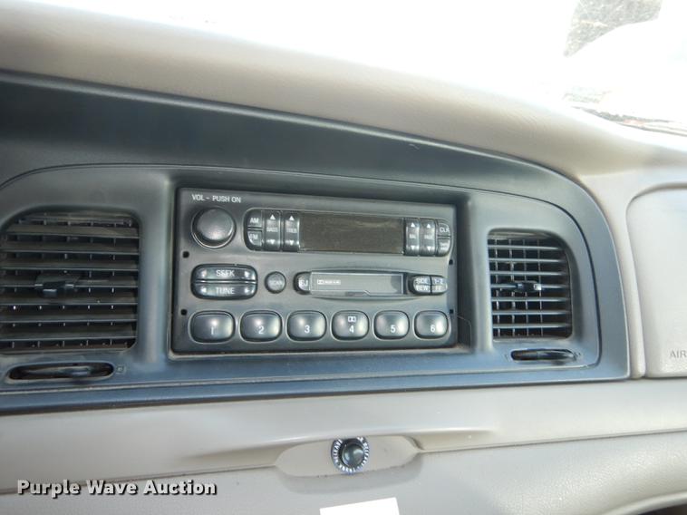 image for item DE1632 2004 Ford Crown Victoria Police Interceptor