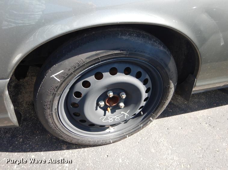 image for item DE1632 2004 Ford Crown Victoria Police Interceptor