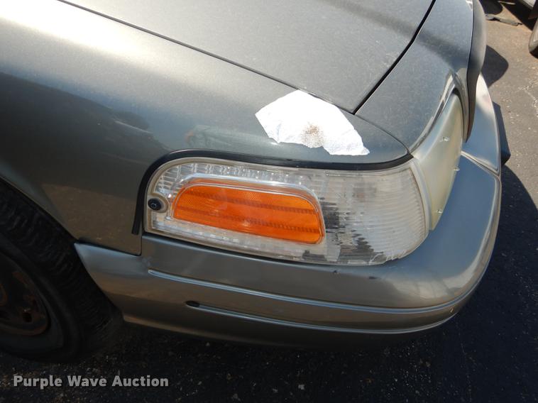 image for item DE1632 2004 Ford Crown Victoria Police Interceptor