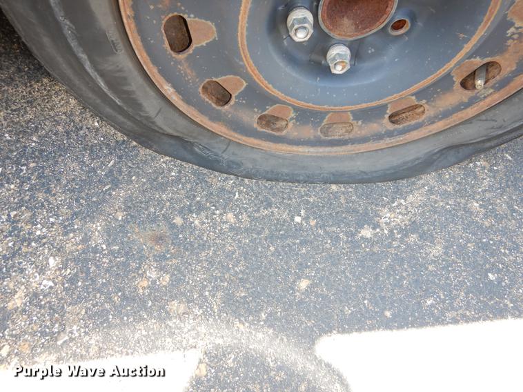 image for item DE1632 2004 Ford Crown Victoria Police Interceptor