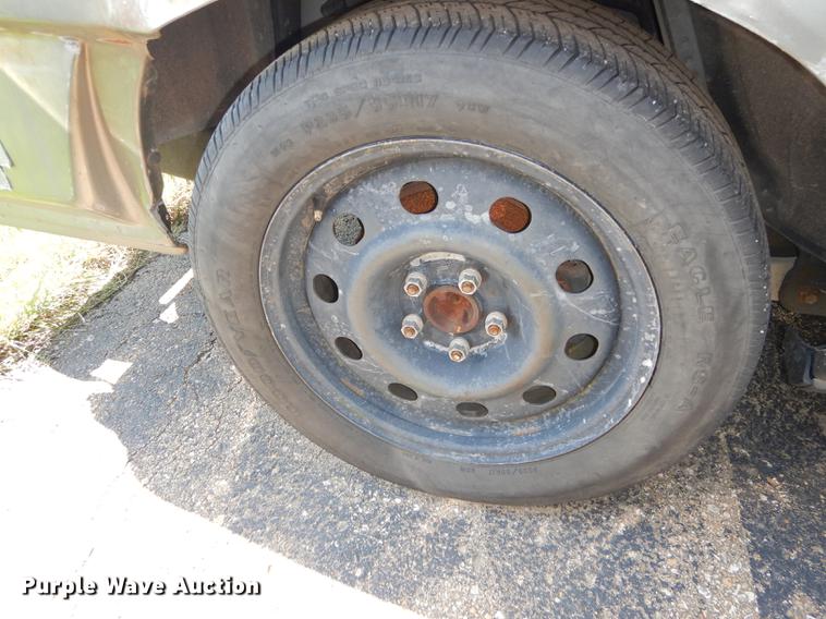 image for item DE1632 2004 Ford Crown Victoria Police Interceptor