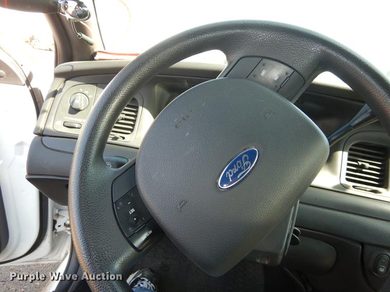 image for item DE1639 2009 Ford Crown Victoria Police Interceptor