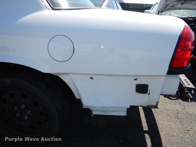 image for item DE1639 2009 Ford Crown Victoria Police Interceptor
