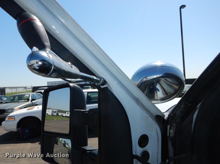 image for item DE1641 2014 Ford F250 Super Duty Crew Cab utility bed pickup truck