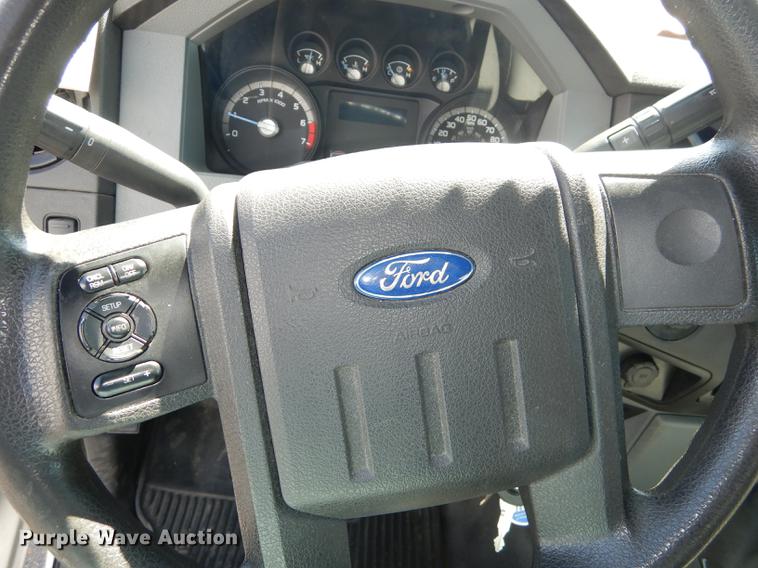 image for item DE1641 2014 Ford F250 Super Duty Crew Cab utility bed pickup truck