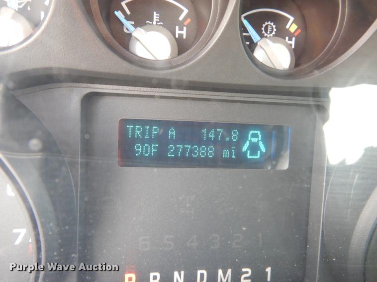 image for item DE1641 2014 Ford F250 Super Duty Crew Cab utility bed pickup truck