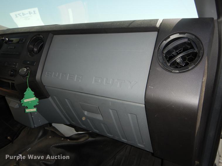 image for item DE1641 2014 Ford F250 Super Duty Crew Cab utility bed pickup truck
