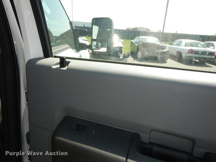 image for item DE1641 2014 Ford F250 Super Duty Crew Cab utility bed pickup truck