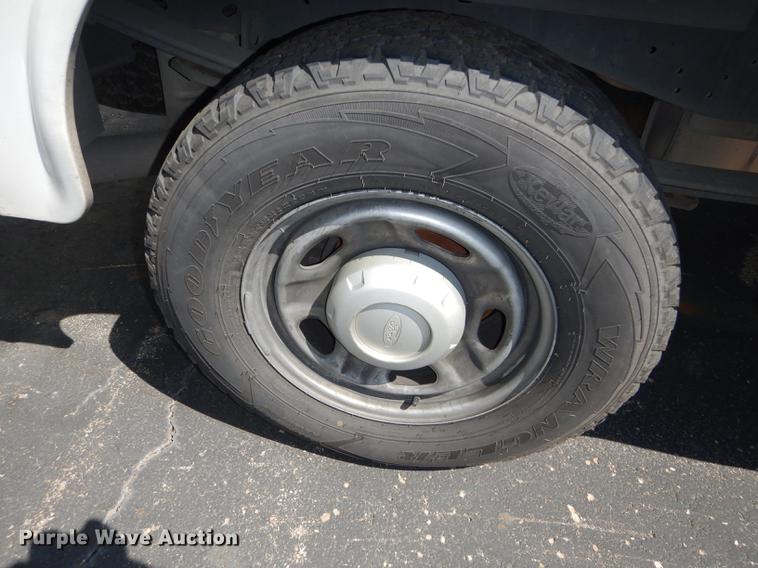 image for item DE1641 2014 Ford F250 Super Duty Crew Cab utility bed pickup truck