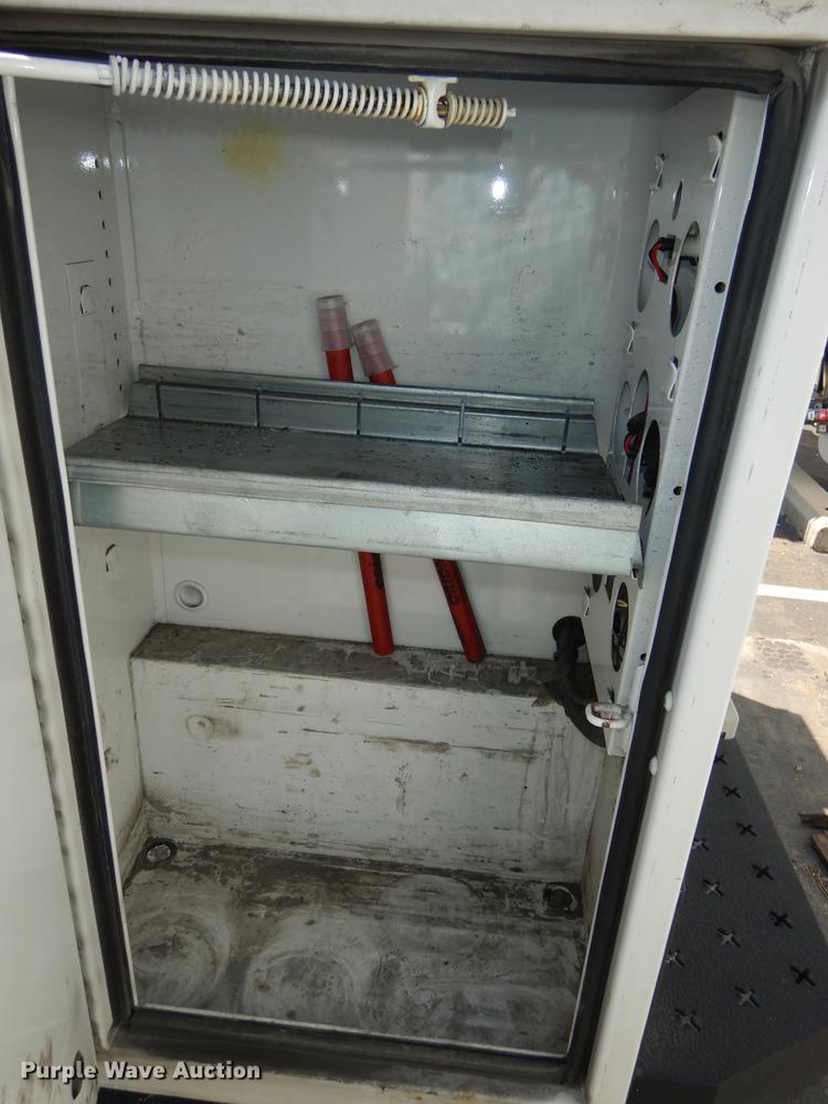 image for item DE1641 2014 Ford F250 Super Duty Crew Cab utility bed pickup truck