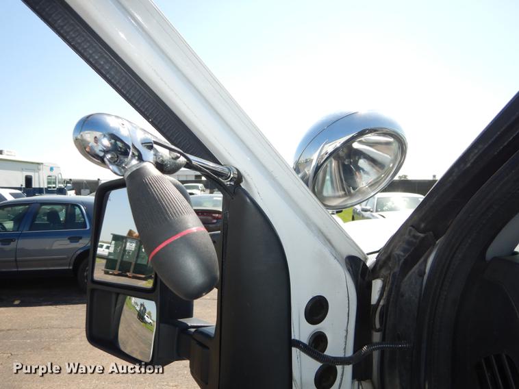 image for item DE1642 2014 Ford F250 Super Duty Crew Cab utility bed pickup truck