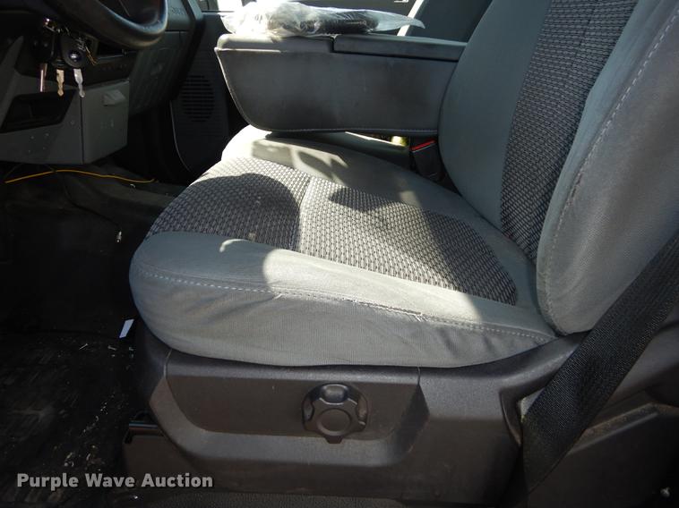 image for item DE1642 2014 Ford F250 Super Duty Crew Cab utility bed pickup truck