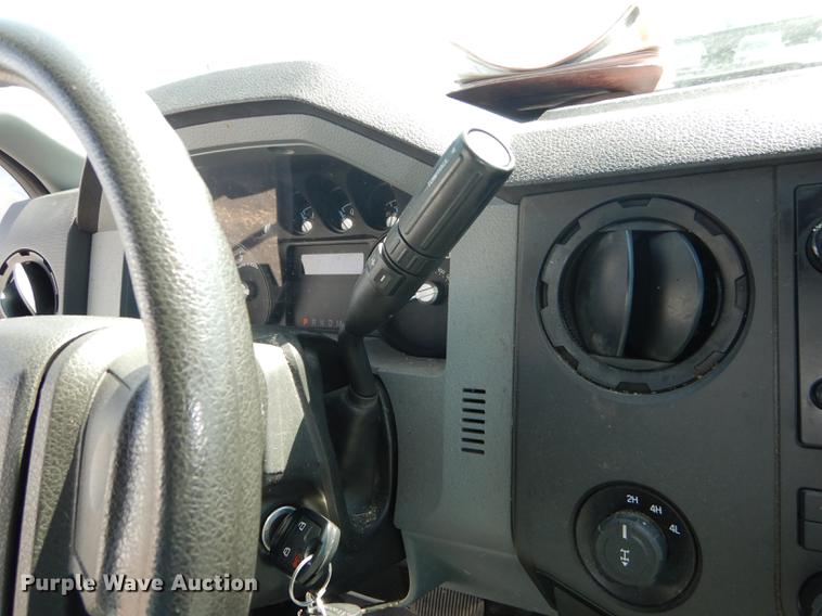 image for item DE1642 2014 Ford F250 Super Duty Crew Cab utility bed pickup truck