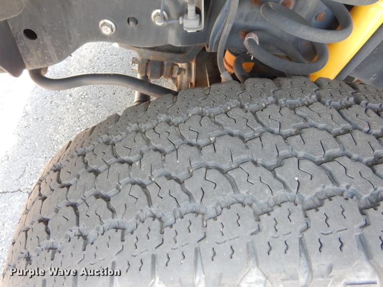 image for item DE1642 2014 Ford F250 Super Duty Crew Cab utility bed pickup truck