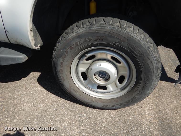 image for item DE1642 2014 Ford F250 Super Duty Crew Cab utility bed pickup truck