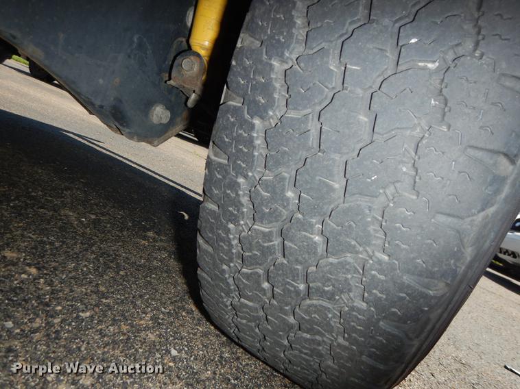 image for item DE1642 2014 Ford F250 Super Duty Crew Cab utility bed pickup truck