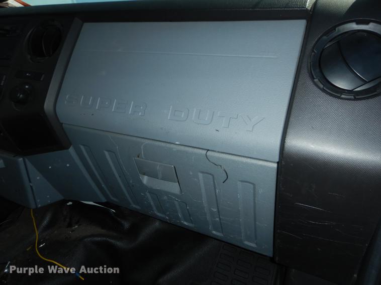 image for item DE1642 2014 Ford F250 Super Duty Crew Cab utility bed pickup truck