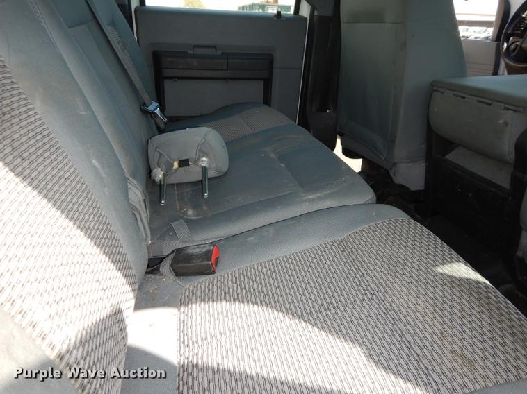 image for item DE1642 2014 Ford F250 Super Duty Crew Cab utility bed pickup truck