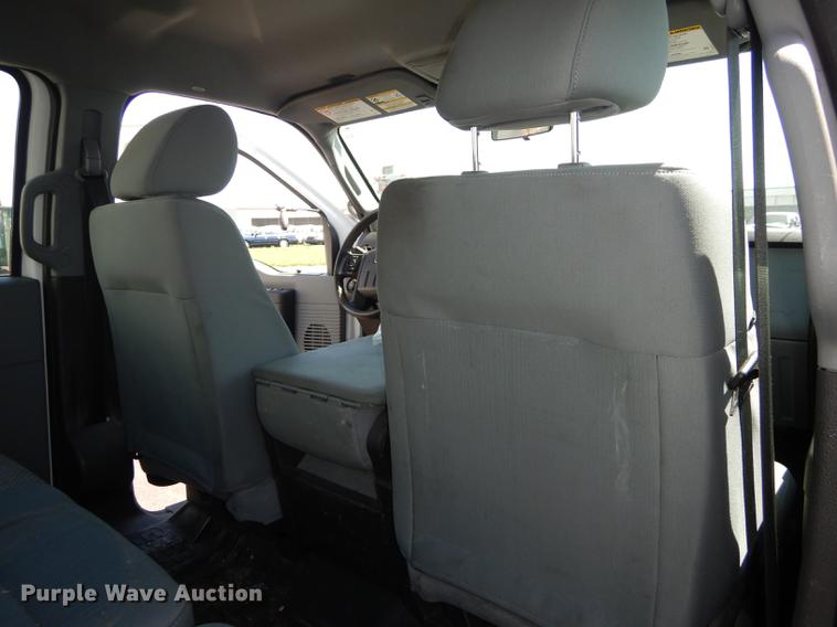 image for item DE1642 2014 Ford F250 Super Duty Crew Cab utility bed pickup truck