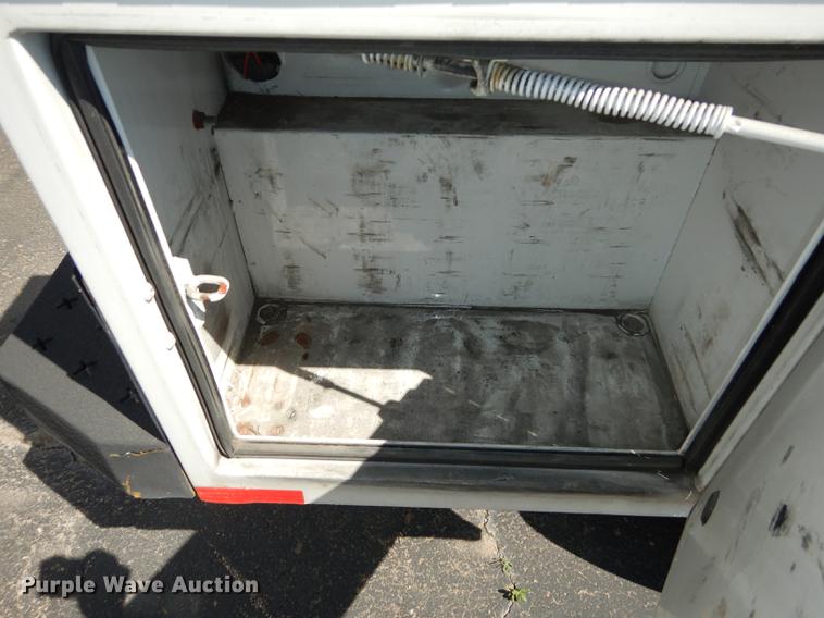 image for item DE1642 2014 Ford F250 Super Duty Crew Cab utility bed pickup truck