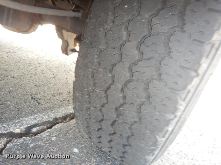 image for item DE1642 2014 Ford F250 Super Duty Crew Cab utility bed pickup truck