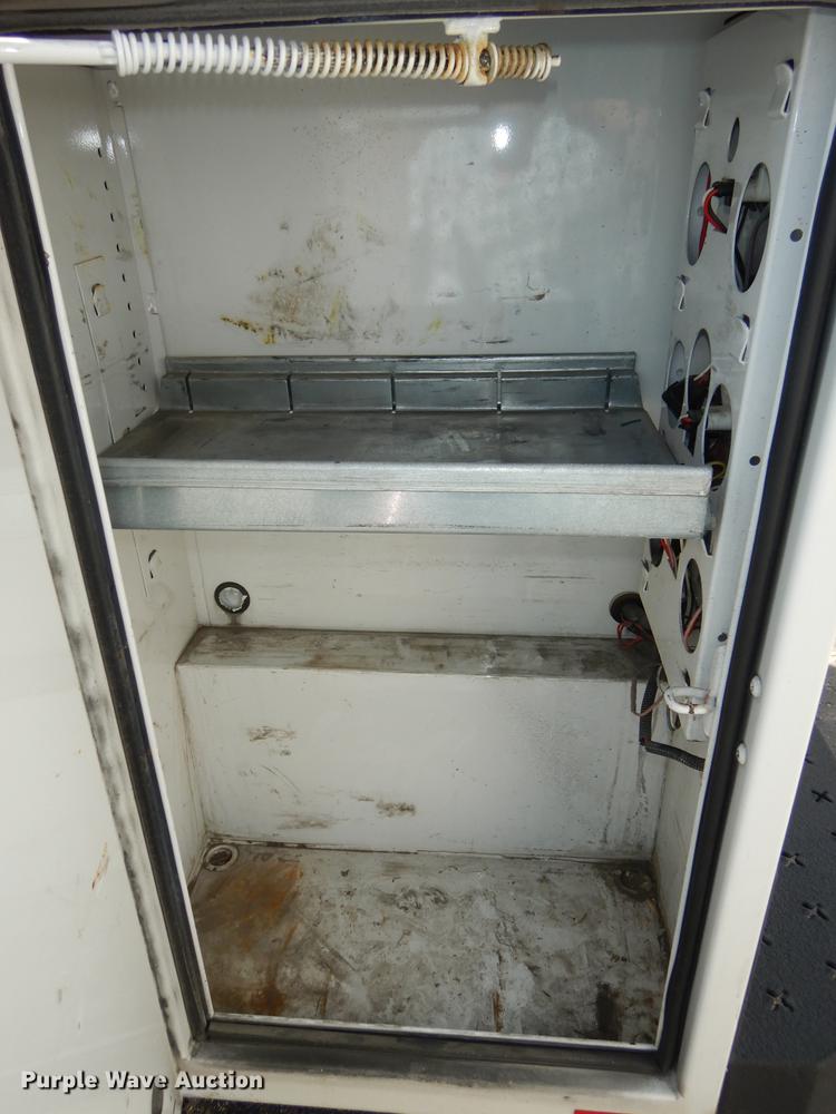 image for item DE1642 2014 Ford F250 Super Duty Crew Cab utility bed pickup truck