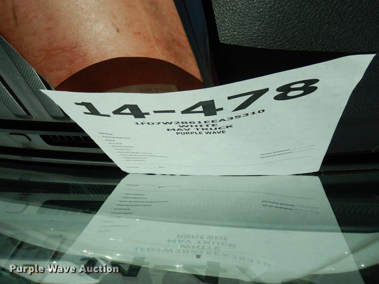 image for item DE1642 2014 Ford F250 Super Duty Crew Cab utility bed pickup truck