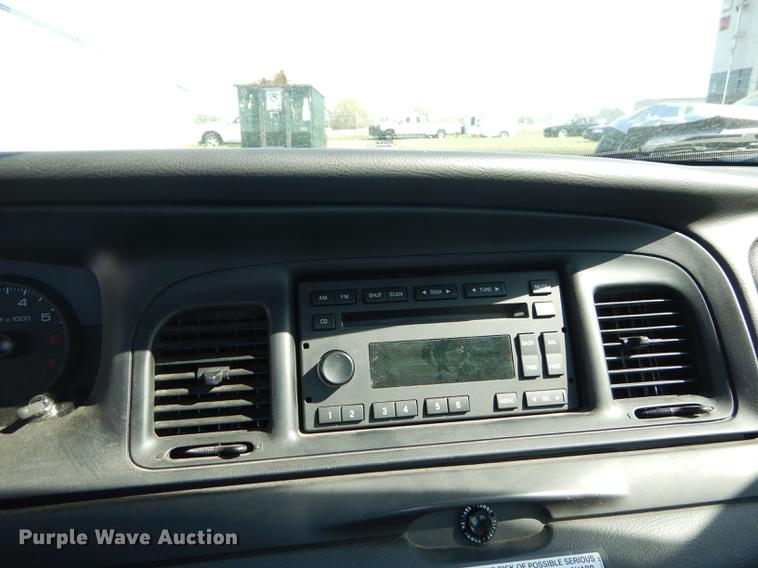 image for item DE1643 2008 Ford Crown Victoria Police Interceptor