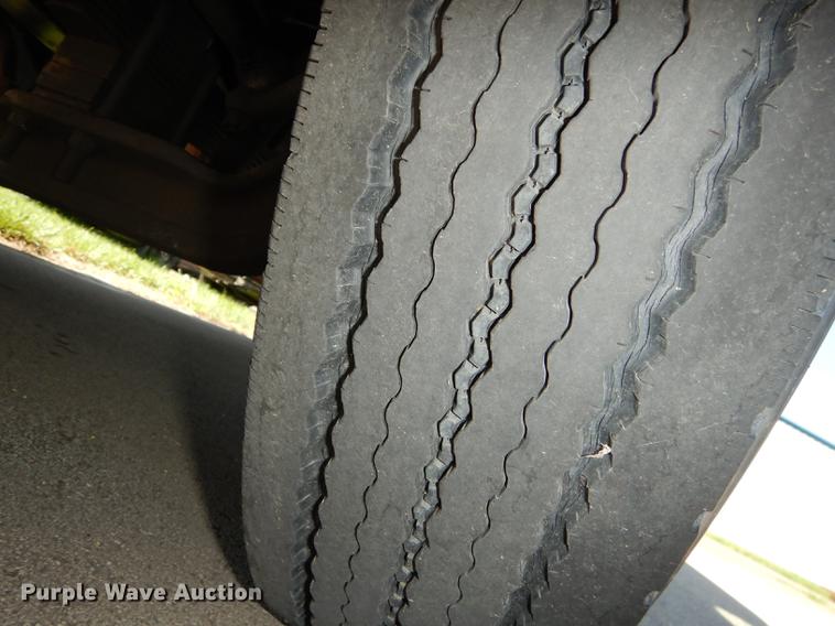 image for item DE1644 1990 Chevrolet Command Center truck