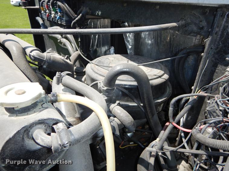 image for item DE1644 1990 Chevrolet Command Center truck