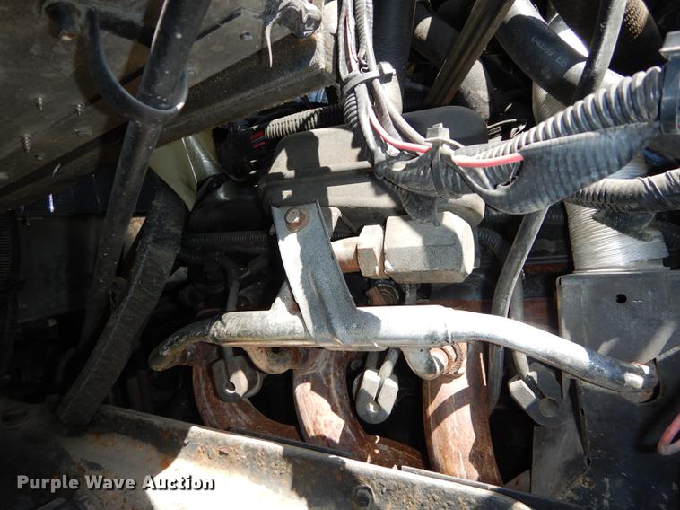 image for item DE1644 1990 Chevrolet Command Center truck