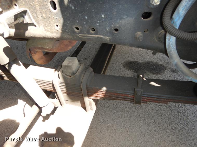 image for item DE1644 1990 Chevrolet Command Center truck