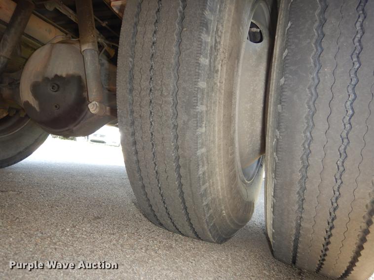 image for item DE1644 1990 Chevrolet Command Center truck