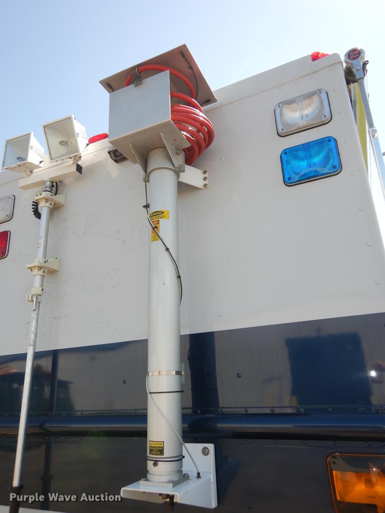 image for item DE1644 1990 Chevrolet Command Center truck