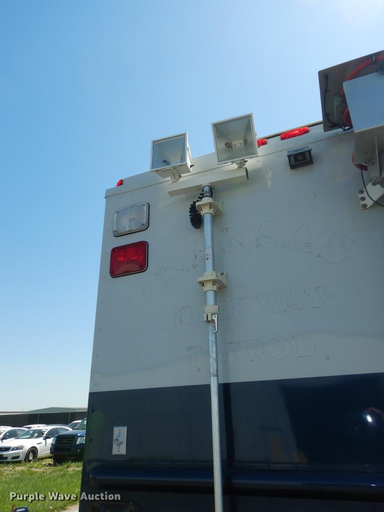 image for item DE1644 1990 Chevrolet Command Center truck