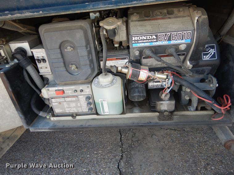 image for item DE1644 1990 Chevrolet Command Center truck