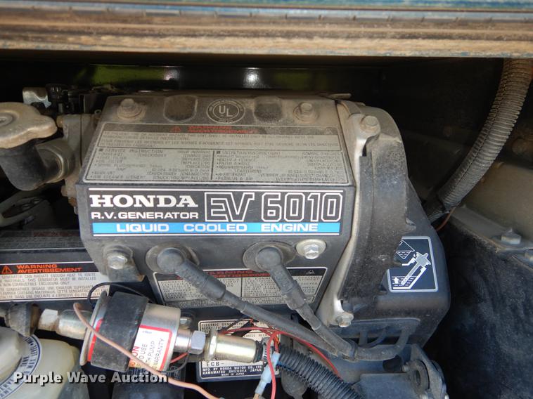 image for item DE1644 1990 Chevrolet Command Center truck