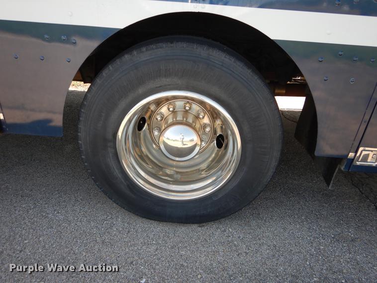 image for item DE1644 1990 Chevrolet Command Center truck