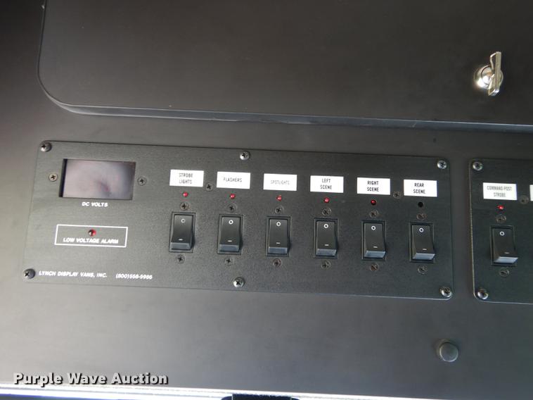 image for item DE1644 1990 Chevrolet Command Center truck