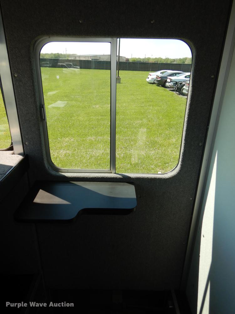 image for item DE1644 1990 Chevrolet Command Center truck