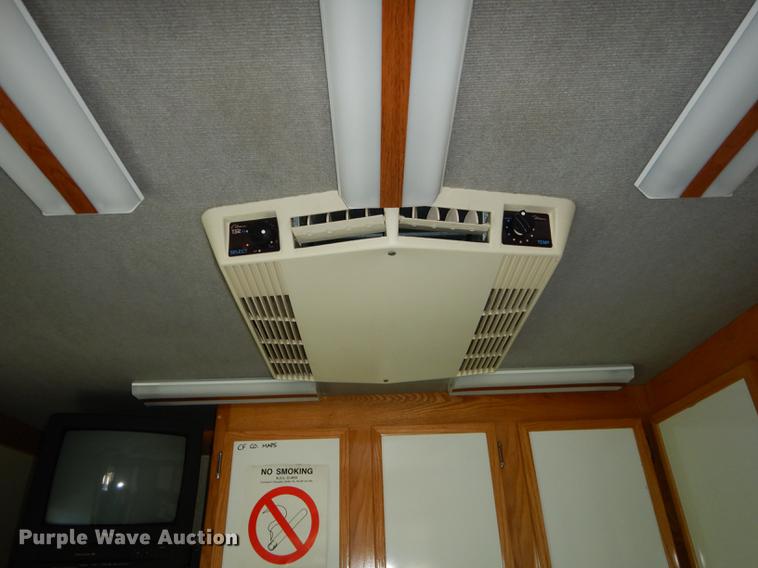 image for item DE1644 1990 Chevrolet Command Center truck