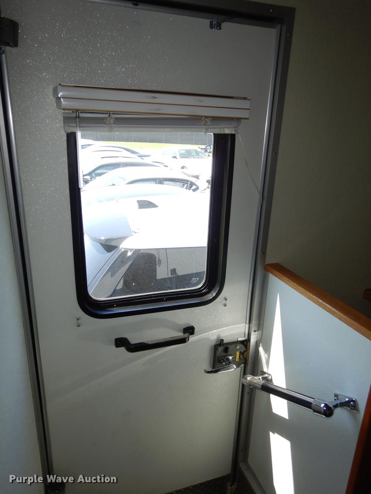 image for item DE1644 1990 Chevrolet Command Center truck