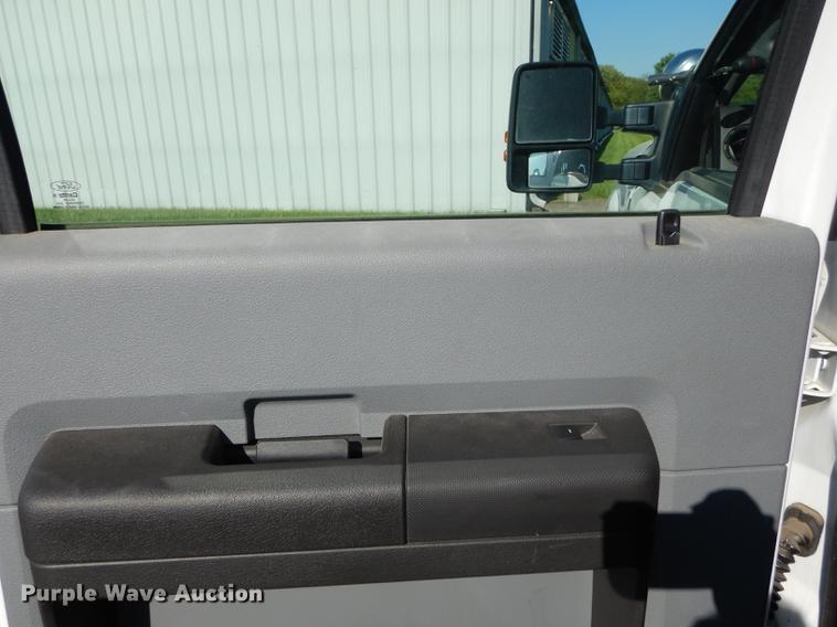 image for item DE1645 2012 Ford F250 Super Duty Crew Cab utility bed pickup truck