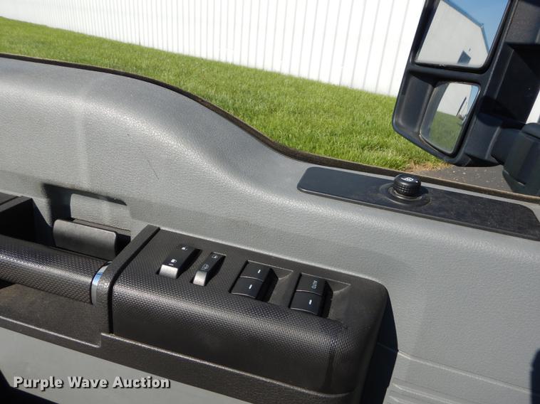 image for item DE1645 2012 Ford F250 Super Duty Crew Cab utility bed pickup truck