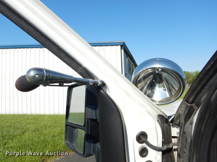 image for item DE1645 2012 Ford F250 Super Duty Crew Cab utility bed pickup truck