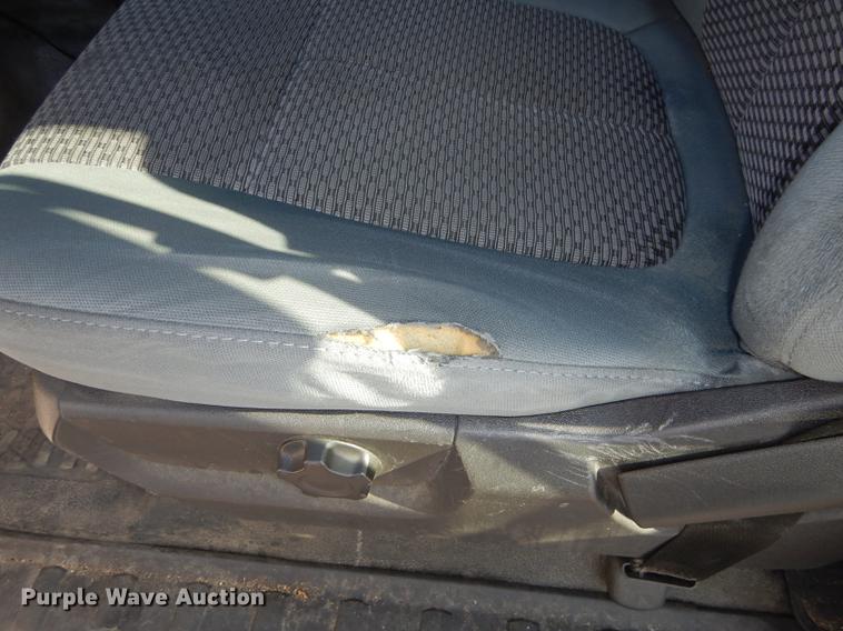 image for item DE1645 2012 Ford F250 Super Duty Crew Cab utility bed pickup truck