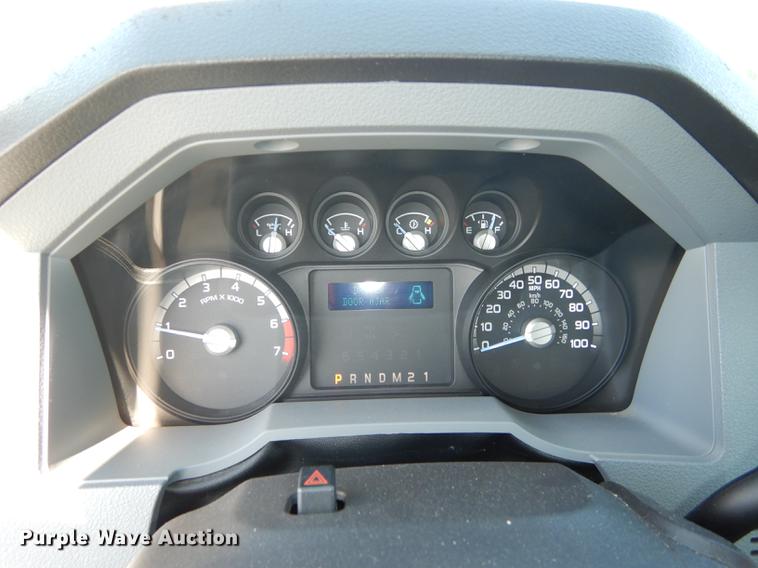 image for item DE1645 2012 Ford F250 Super Duty Crew Cab utility bed pickup truck