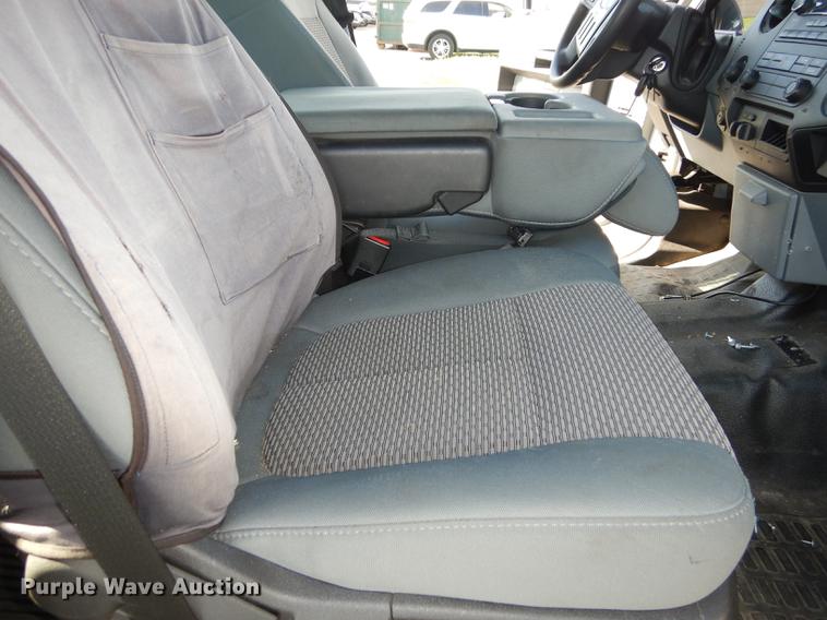 image for item DE1645 2012 Ford F250 Super Duty Crew Cab utility bed pickup truck