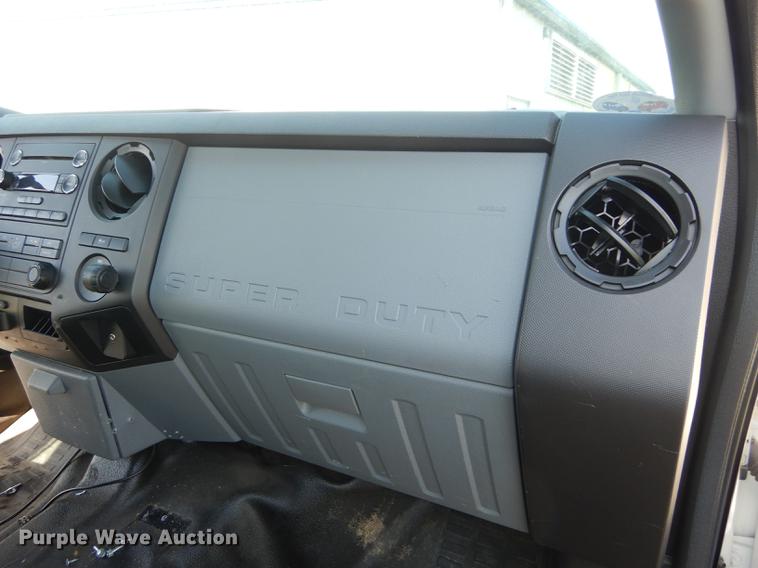 image for item DE1645 2012 Ford F250 Super Duty Crew Cab utility bed pickup truck