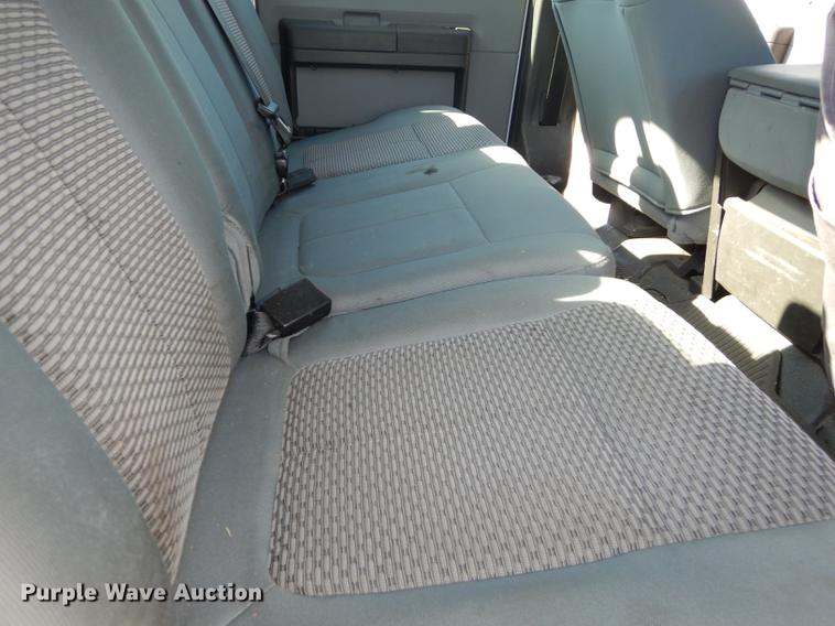 image for item DE1645 2012 Ford F250 Super Duty Crew Cab utility bed pickup truck